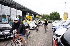 Impressionen vom Zwischenstopp in unserem Opel-haus in Nordhausen (Foto: Fischer/Autohaus Peter)