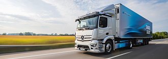 Mercedes-Benz eActros 300 Sattelzugmaschine  (Daimler Truck AG)