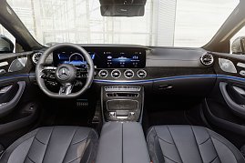 Mercedes-AMG CLS 53 4MATIC+ (Kraftstoffverbrauch kombiniert 9,0-8,7 l/100 km; CO2-Emissionen kombiniert 206-199 g/km); Exterieur: Côte dAzur hellblau; Interieur: Nappaleder schwarz mit grauen Nähten, Lenkrad  in Leder Nappa mit AMG Drive Unit (Foto: Mercedes-Benz AG)