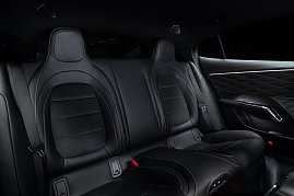 Die Rücksitze des neuen Mercedes-AMG GT 4-Türer Coupés.