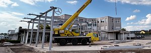 Blick auf die Baustelle des neuen Mercedes-Benz-Centers in Nordhausen 
