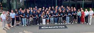  Traditioneller Ausbildungsauftakt: Autohaus Peter begr&uuml;&szlig;t 55 neue Auszubildende im #TeamPeter