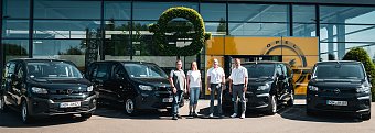 Vier neue Opel Combo f&uuml;r die Heldele GmbH in Nordhausen � Verst&auml;rkung f&uuml;r einen starken Fuhrpark (Autohaus Peter Gruppe)