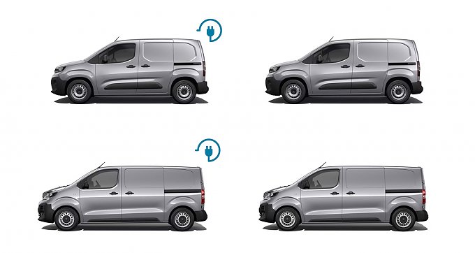 Vier graue Transporter in Seitenansicht auf wei&szlig;em Hintergrund, zwei Gr&ouml;&szlig;envarianten. Neben zwei Fahrzeugen Symbol f&uuml;r Elektroantrieb (Stecker-Icon).