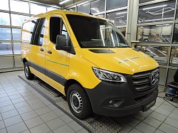 Mercedes-Benz Sprinter 215CDI Kompakt AHK/ LED/ KLIMA/ DAB/ MBUX