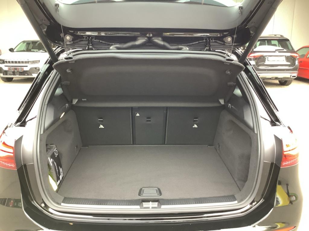 Mercedes-Benz B 200 d ++PROGRESSIVE+8G+17+AHK+THERMATIC+LED++ Mercedes-Benz B 200 d ++PROGRESSIVE+8G+17+AHK+THERMATIC+LED++