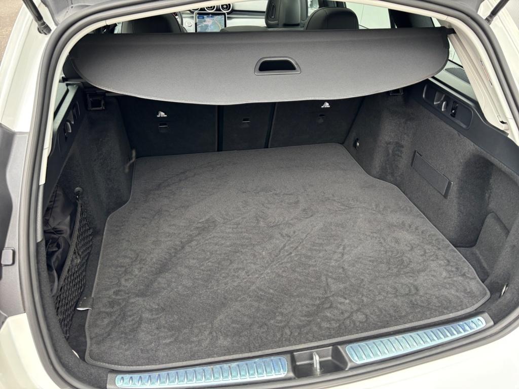 Mercedes-Benz C 180 T Avantgarde/9G/LED/Panorama-SD/Kamera/AHK Mercedes-Benz C 180 T Avantgarde/9G/LED/Panorama-SD/Kamera/AHK