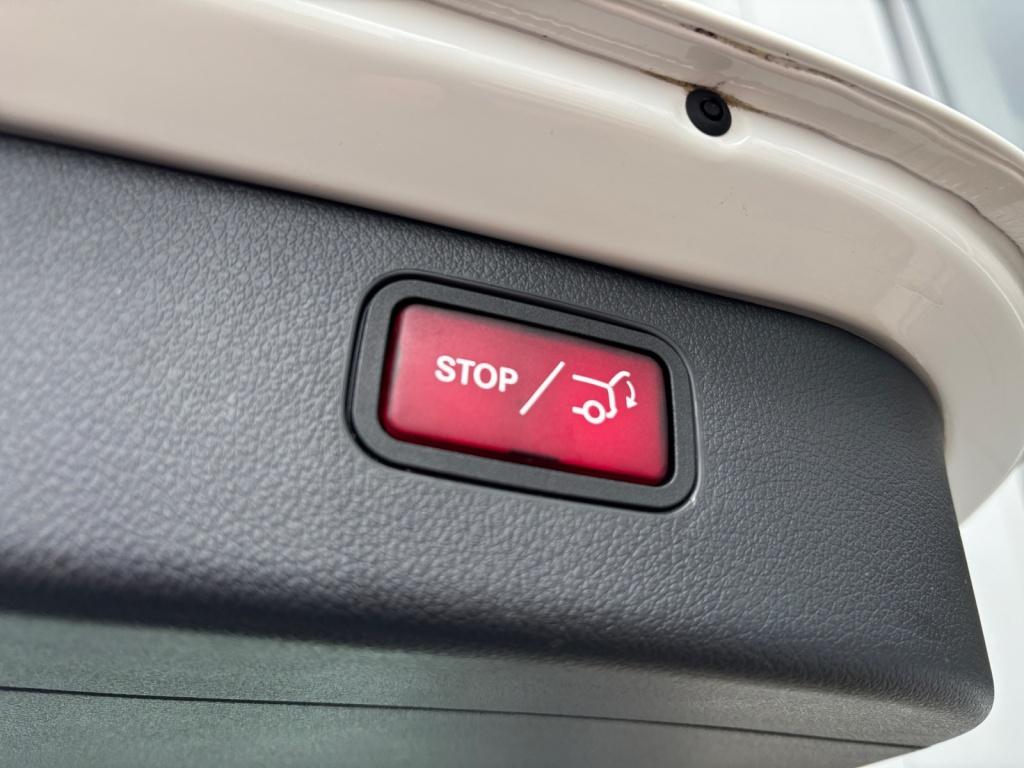 Mercedes-Benz C 180 T Avantgarde/9G/LED/Panorama-SD/Kamera/AHK Mercedes-Benz C 180 T Avantgarde/9G/LED/Panorama-SD/Kamera/AHK