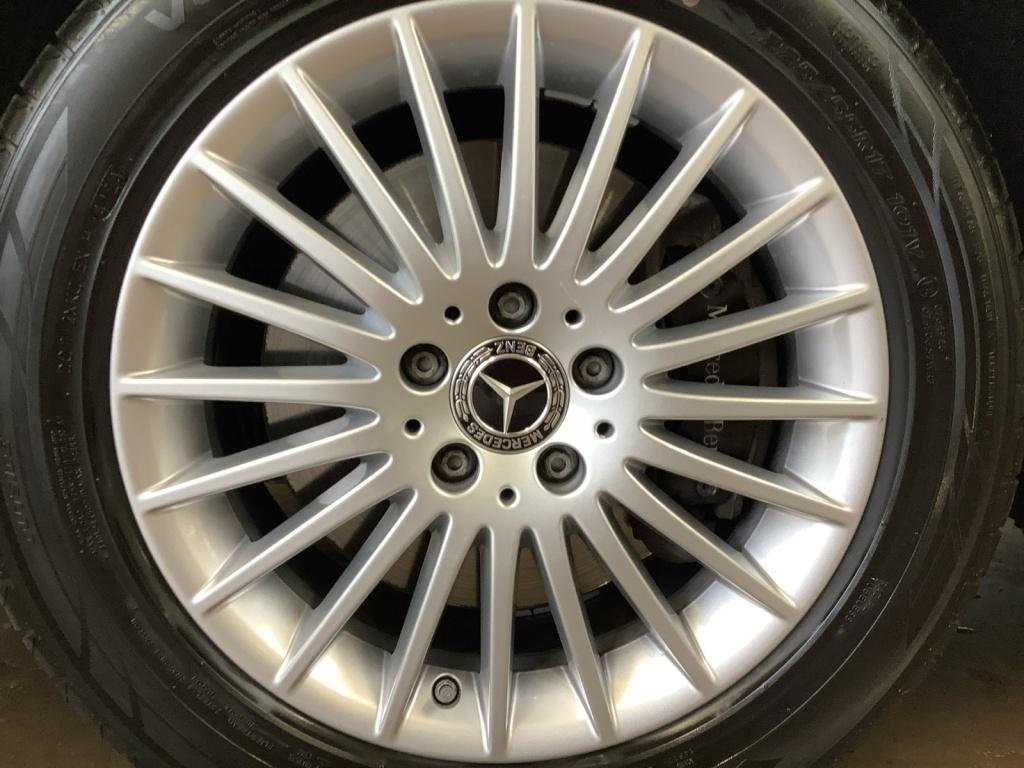 Mercedes-Benz V 220 d STYLE Lang Widescreen/MultiBeam/AHK Mercedes-Benz V 220 d STYLE Lang Widescreen/MultiBeam/AHK