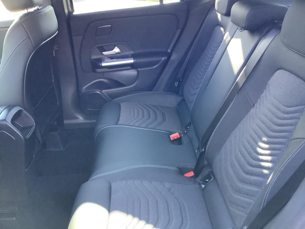 Mercedes-Benz GLA 220 4MATIC +PROGRESSIVE+MULTIBEAM+MBUX+AHK+ Mercedes-Benz GLA 220 4MATIC +PROGRESSIVE+MULTIBEAM+MBUX+AHK+