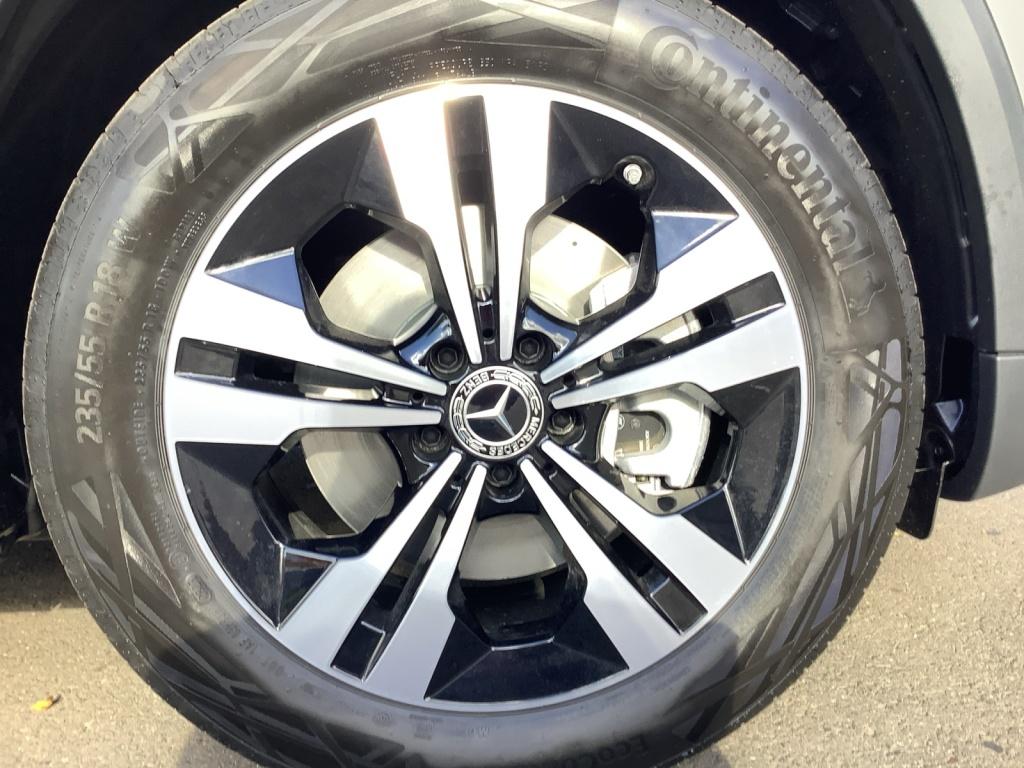 Mercedes-Benz GLA 220 4MATIC +PROGRESSIVE+MULTIBEAM+MBUX+AHK+ Mercedes-Benz GLA 220 4MATIC +PROGRESSIVE+MULTIBEAM+MBUX+AHK+