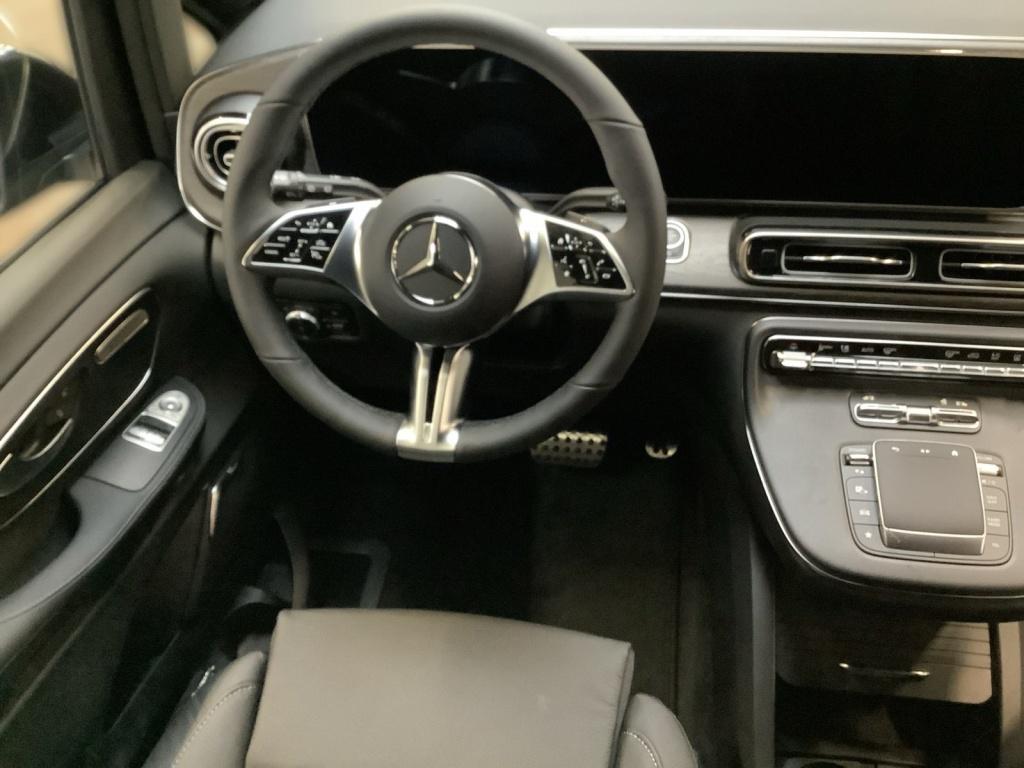 Mercedes-Benz V 300 d Avantgarde AMG 4 Matic Multibeam/AHK2,5t Mercedes-Benz V 300 d Avantgarde AMG 4 Matic Multibeam/AHK2,5t