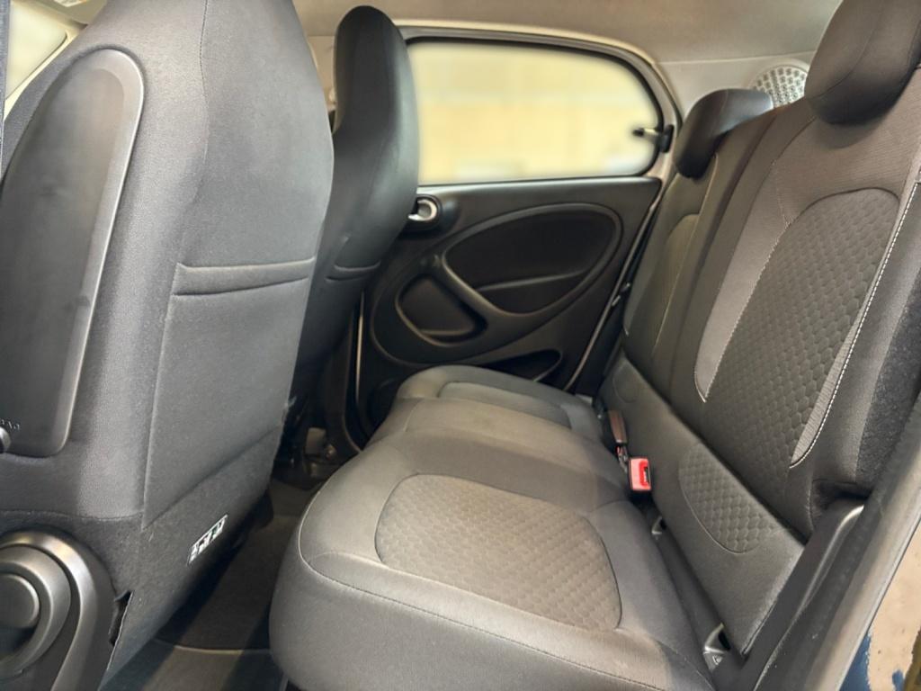 Smart EQ fortwo Passion, Cool & Audio Smart EQ fortwo Passion, Cool & Audio