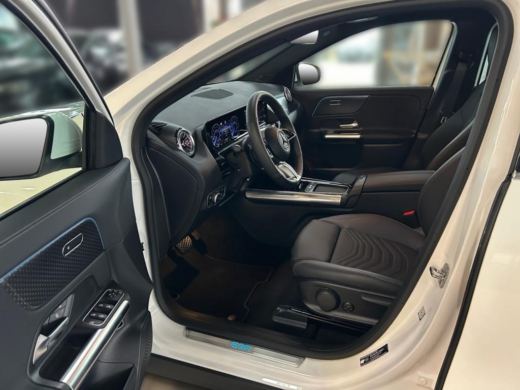 Mercedes-Benz EQB 300 4M AMG/NIGHT/LED/MBUX/EASY-PACK/Kamera/ Mercedes-Benz EQB 300 4M AMG/NIGHT/LED/MBUX/EASY-PACK/Kamera/