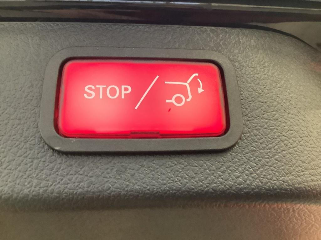 Mercedes-Benz V 300 d Avantgarde extral. AMG 4 Matic AIRMATIC Mercedes-Benz V 300 d Avantgarde extral. AMG 4 Matic AIRMATIC