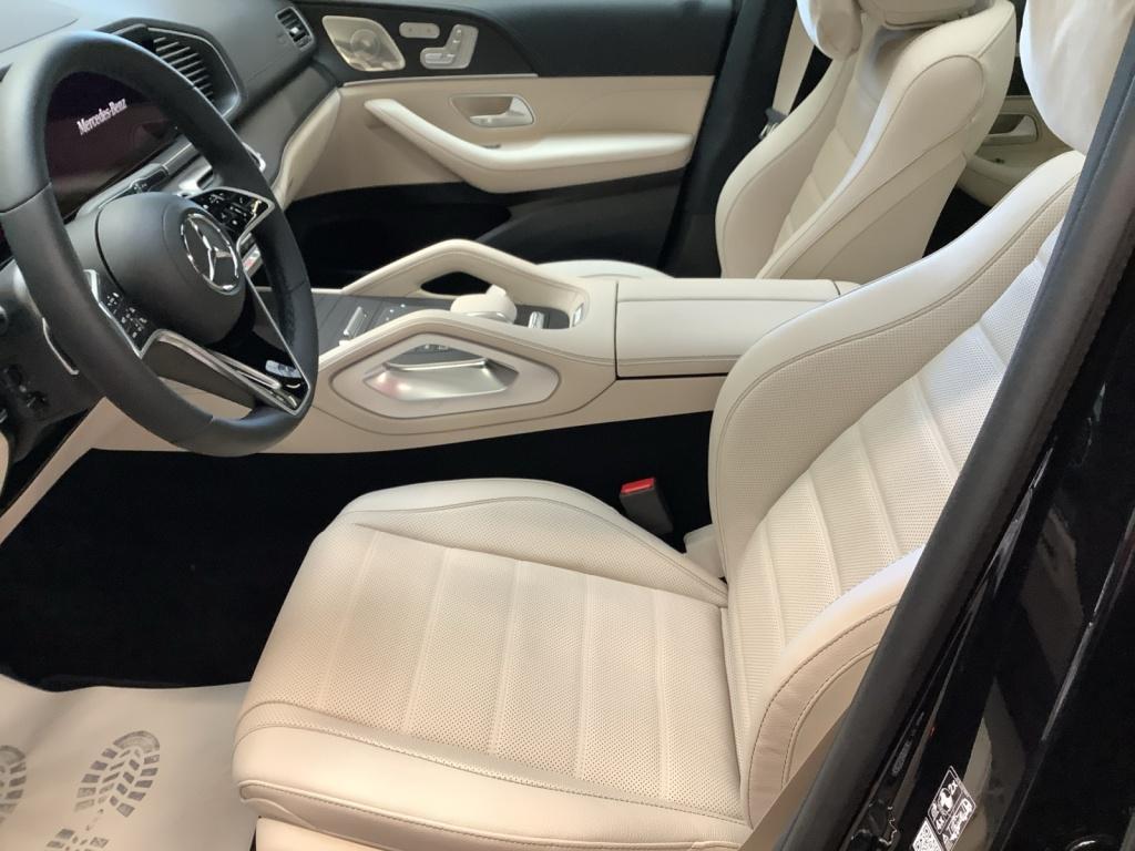 Mercedes-Benz GLE 450 4MATIC AMG+NIGHT+19+KEYLESS+MULTIBEAM Mercedes-Benz GLE 450 4MATIC AMG+NIGHT+19+KEYLESS+MULTIBEAM