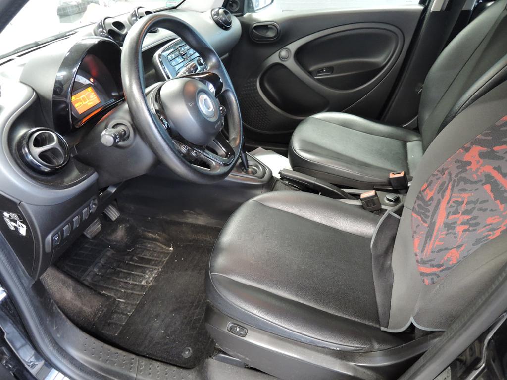 Smart EQ forfour Navi+AUT+SHZ Smart EQ forfour Navi+AUT+SHZ