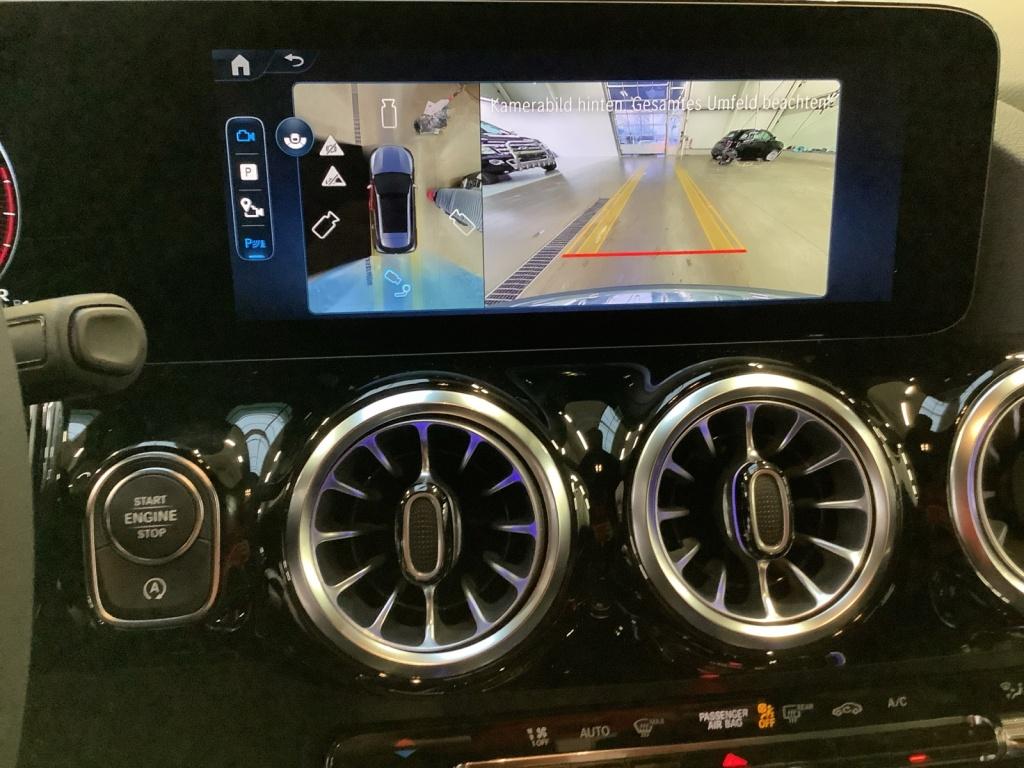 Mercedes-Benz GLA 220 4MATIC +NIGHT+MULTIBEAM+MBUX+19+8G-DCT+ Mercedes-Benz GLA 220 4MATIC +NIGHT+MULTIBEAM+MBUX+19+8G-DCT+