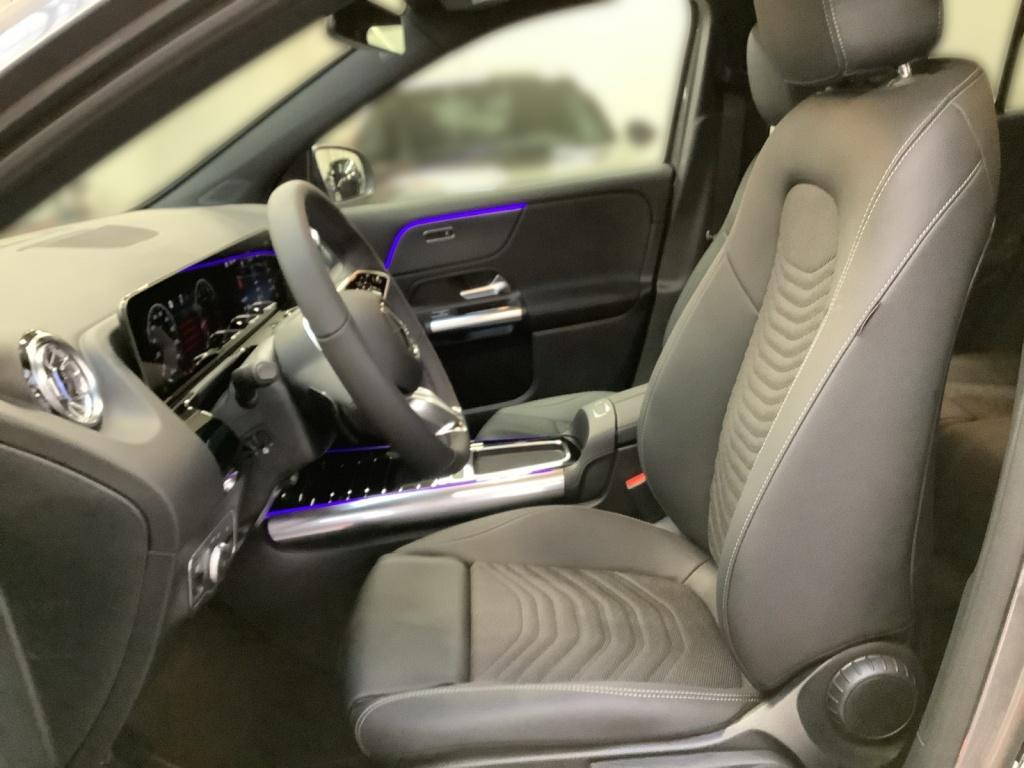 Mercedes-Benz GLA 220 4MATIC +NIGHT+MULTIBEAM+MBUX+19+8G-DCT+ Mercedes-Benz GLA 220 4MATIC +NIGHT+MULTIBEAM+MBUX+19+8G-DCT+