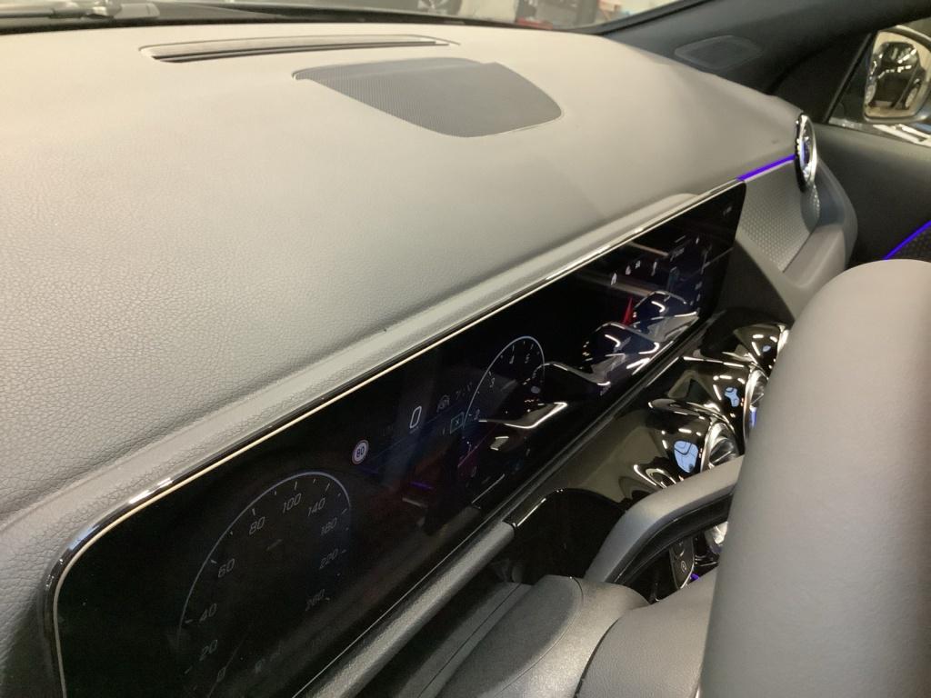 Mercedes-Benz GLA 220 4MATIC +NIGHT+MULTIBEAM+MBUX+19+8G-DCT+ Mercedes-Benz GLA 220 4MATIC +NIGHT+MULTIBEAM+MBUX+19+8G-DCT+