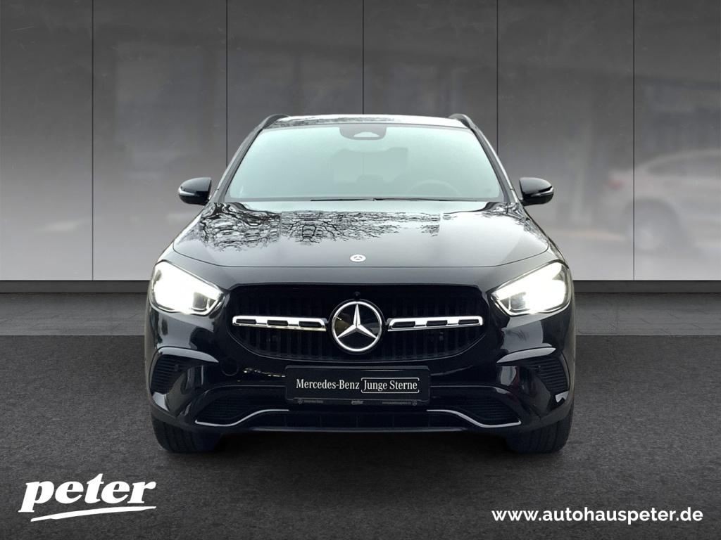Mercedes-Benz GLA 220 d 4MATIC NIGHT+18+LED+MBUX+AHK+PANO+8G Mercedes-Benz GLA 220 d 4MATIC NIGHT+18+LED+MBUX+AHK+PANO+8G