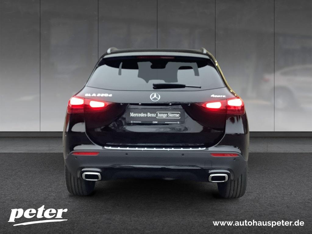 Mercedes-Benz GLA 220 d 4MATIC NIGHT+18+LED+MBUX+AHK+PANO+8G Mercedes-Benz GLA 220 d 4MATIC NIGHT+18+LED+MBUX+AHK+PANO+8G