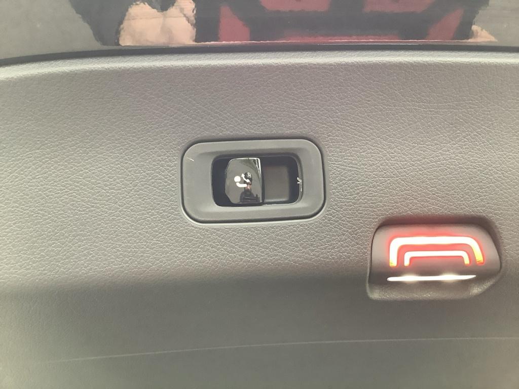 Mercedes-Benz GLC 220 d 4MATIC Coupé AMG+20+DIGITAL+9G+MEMORY Mercedes-Benz GLC 220 d 4MATIC Coupé AMG+20+DIGITAL+9G+MEMORY