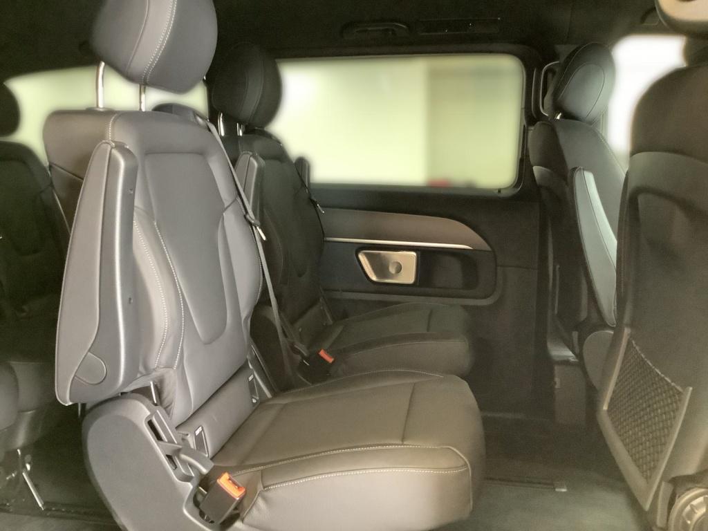 Mercedes-Benz V 300 d Avantgarde AMG 4 Matic AHK2,5t/Multibeam Mercedes-Benz V 300 d Avantgarde AMG 4 Matic AHK2,5t/Multibeam