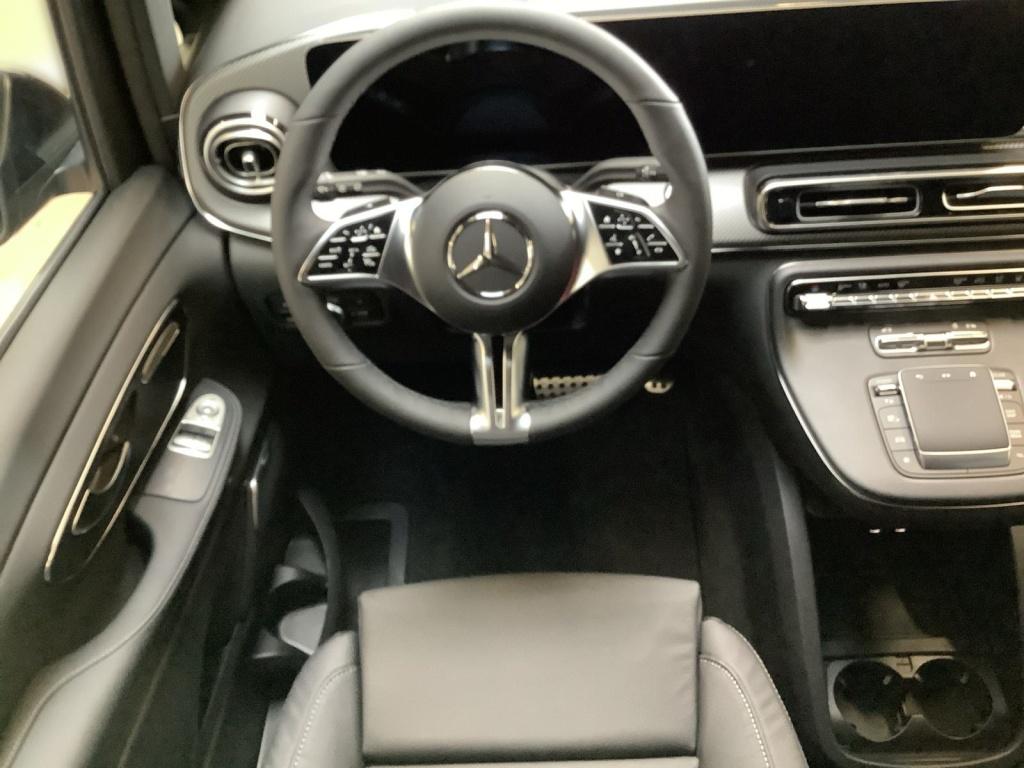 Mercedes-Benz V 300 d Avantgarde AMG 4 Matic AHK2,5t/Multibeam Mercedes-Benz V 300 d Avantgarde AMG 4 Matic AHK2,5t/Multibeam