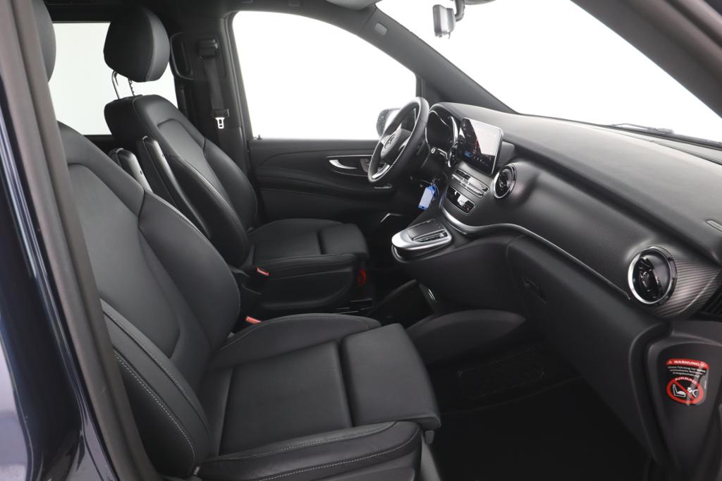 Mercedes-Benz V 300 d 4MATIC AVANTGARDE Lang Night-Paket/AMG Mercedes-Benz V 300 d 4MATIC AVANTGARDE Lang Night-Paket/AMG