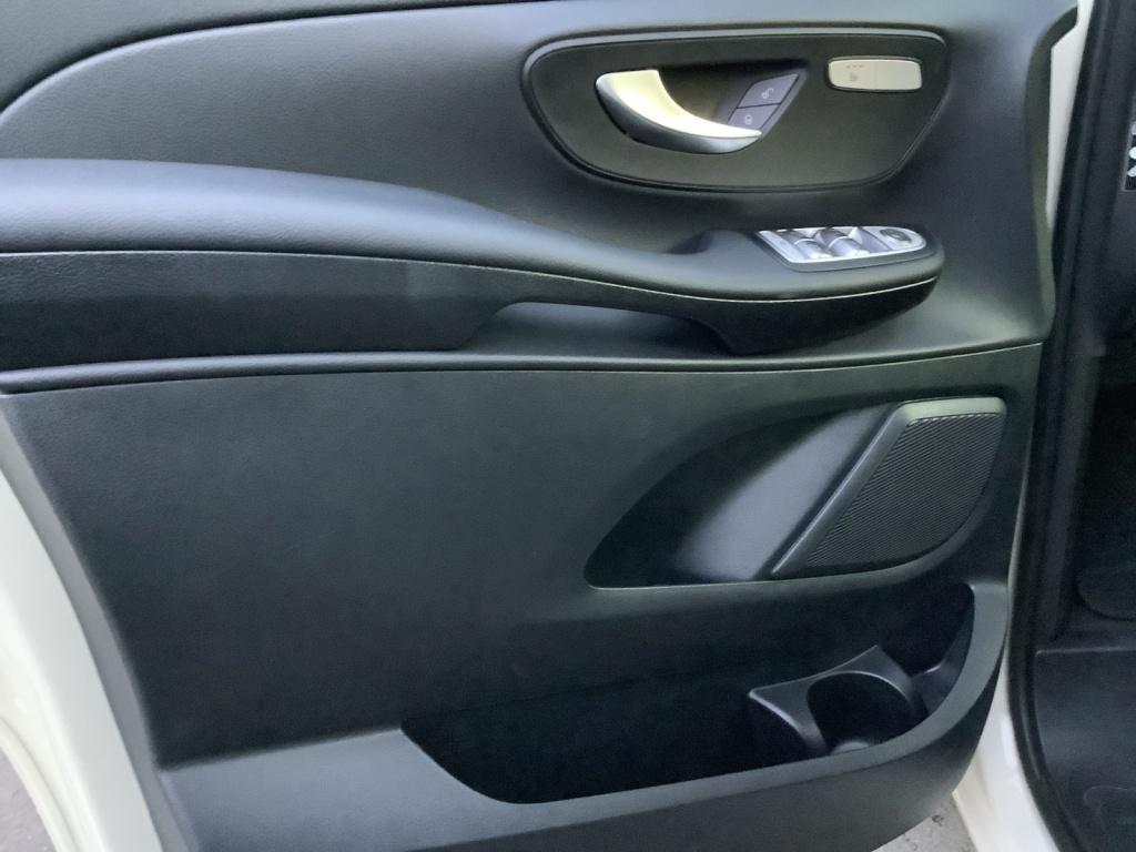 Mercedes-Benz V 220 d 4MATIC EDITION Lang Distronic/ILS-LED Mercedes-Benz V 220 d 4MATIC EDITION Lang Distronic/ILS-LED