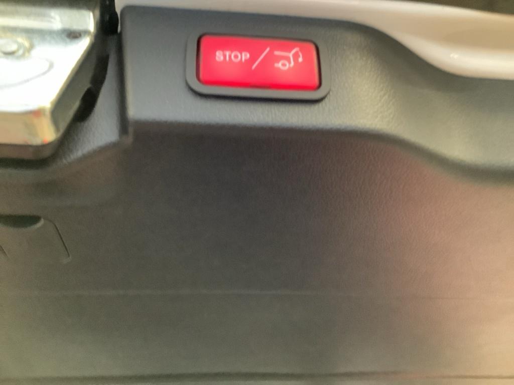 Mercedes-Benz V 300d 4MATIC AVANTGARDE Lang AMG/MultiBeam/AHK Mercedes-Benz V 300d 4MATIC AVANTGARDE Lang AMG/MultiBeam/AHK