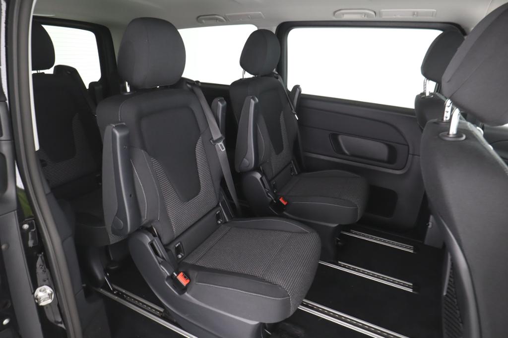 Mercedes-Benz V 250d Style Distronic/Mutlibeam/AHK2.5t Mercedes-Benz V 250d Style Distronic/Mutlibeam/AHK2.5t