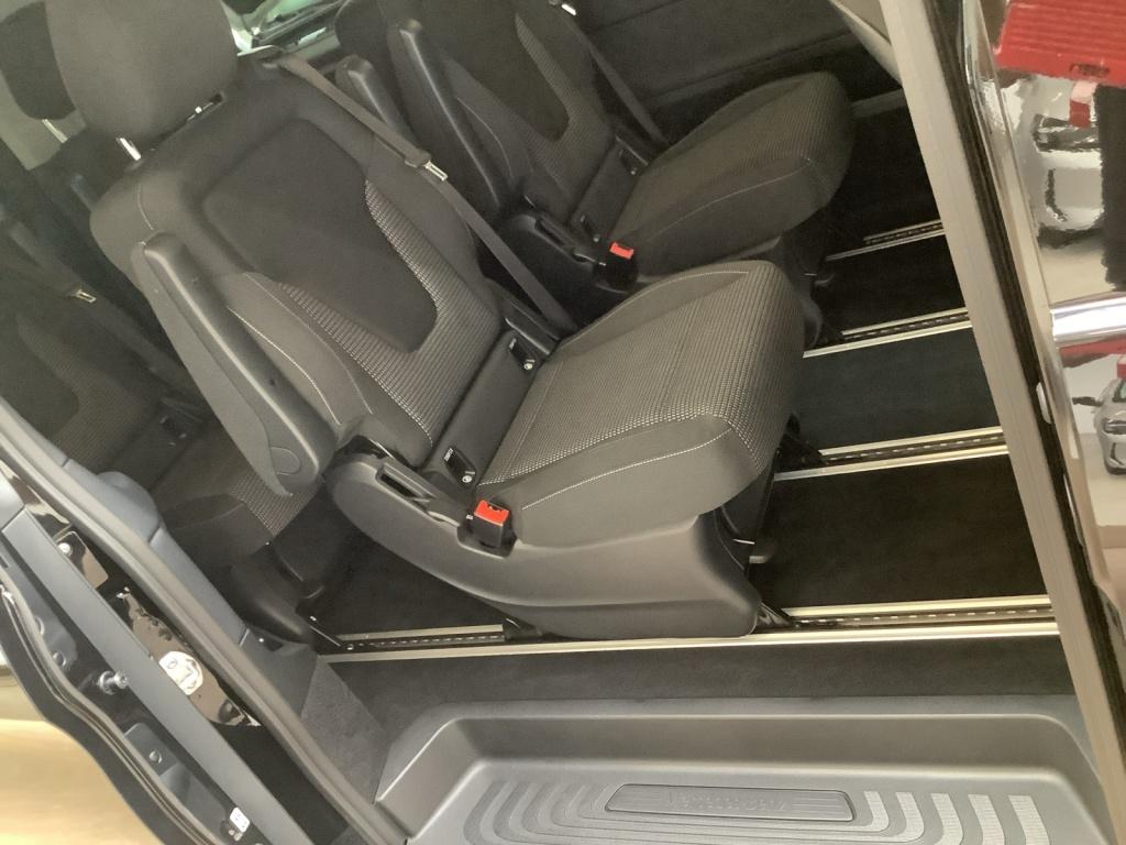 Mercedes-Benz V 300 d extralang 4 Matic AIRMATIC/Distronic Mercedes-Benz V 300 d extralang 4 Matic AIRMATIC/Distronic