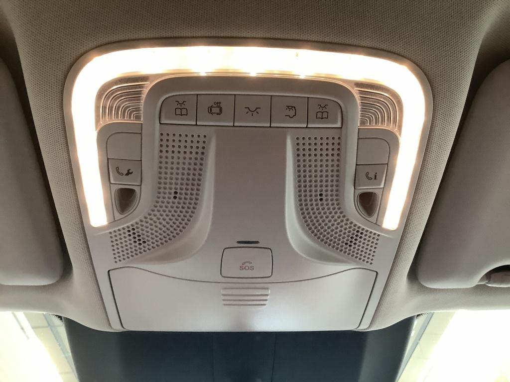 Mercedes-Benz V 300 d extralang 4 Matic AIRMATIC/Distronic Mercedes-Benz V 300 d extralang 4 Matic AIRMATIC/Distronic