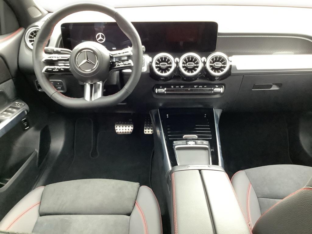 Mercedes-Benz GLB 220 4MATIC AMG-LINE+MULTIBEAM+MBUX+THERMATIC Mercedes-Benz GLB 220 4MATIC AMG-LINE+MULTIBEAM+MBUX+THERMATIC