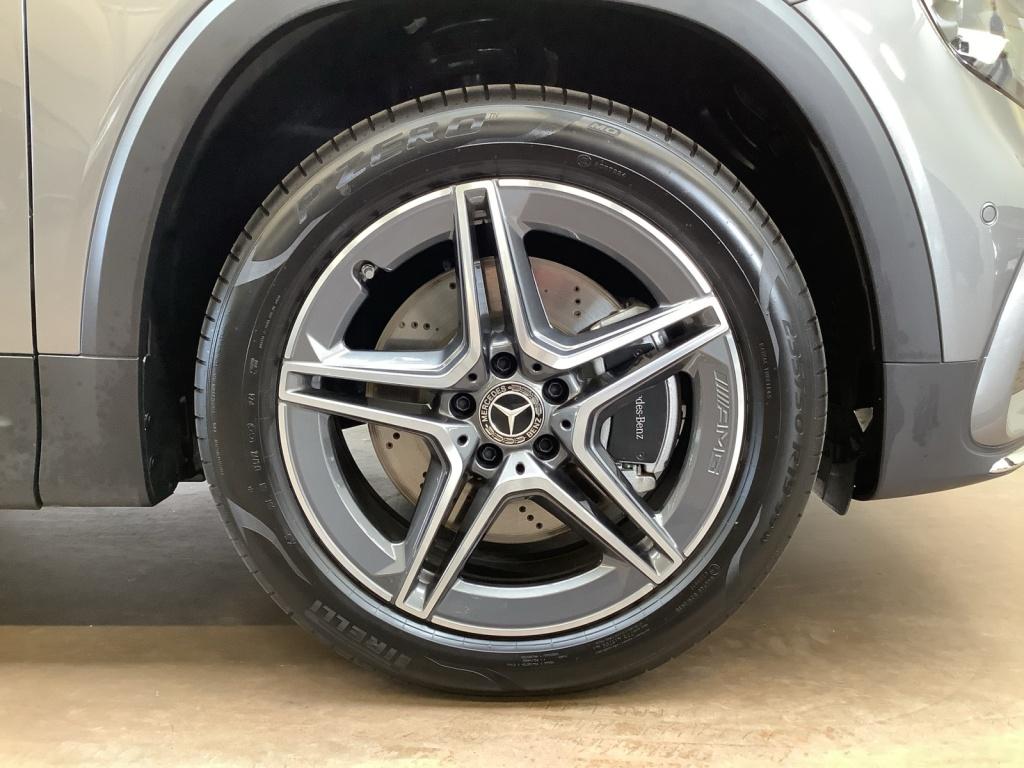 Mercedes-Benz GLB 220 4MATIC AMG-LINE+MULTIBEAM+MBUX+THERMATIC Mercedes-Benz GLB 220 4MATIC AMG-LINE+MULTIBEAM+MBUX+THERMATIC