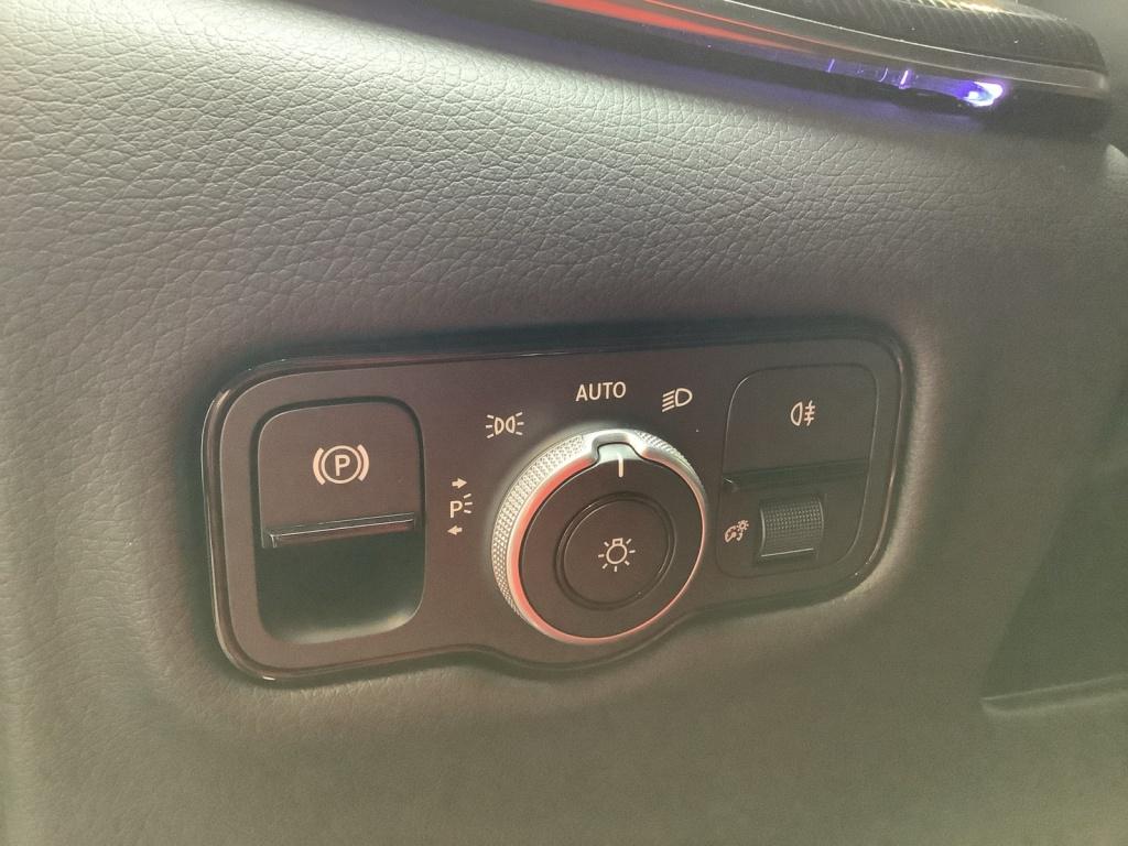 Mercedes-Benz V 220d STYLE Distronic/360°/MultiBeam/AHK2.5T Mercedes-Benz V 220d STYLE Distronic/360°/MultiBeam/AHK2.5T