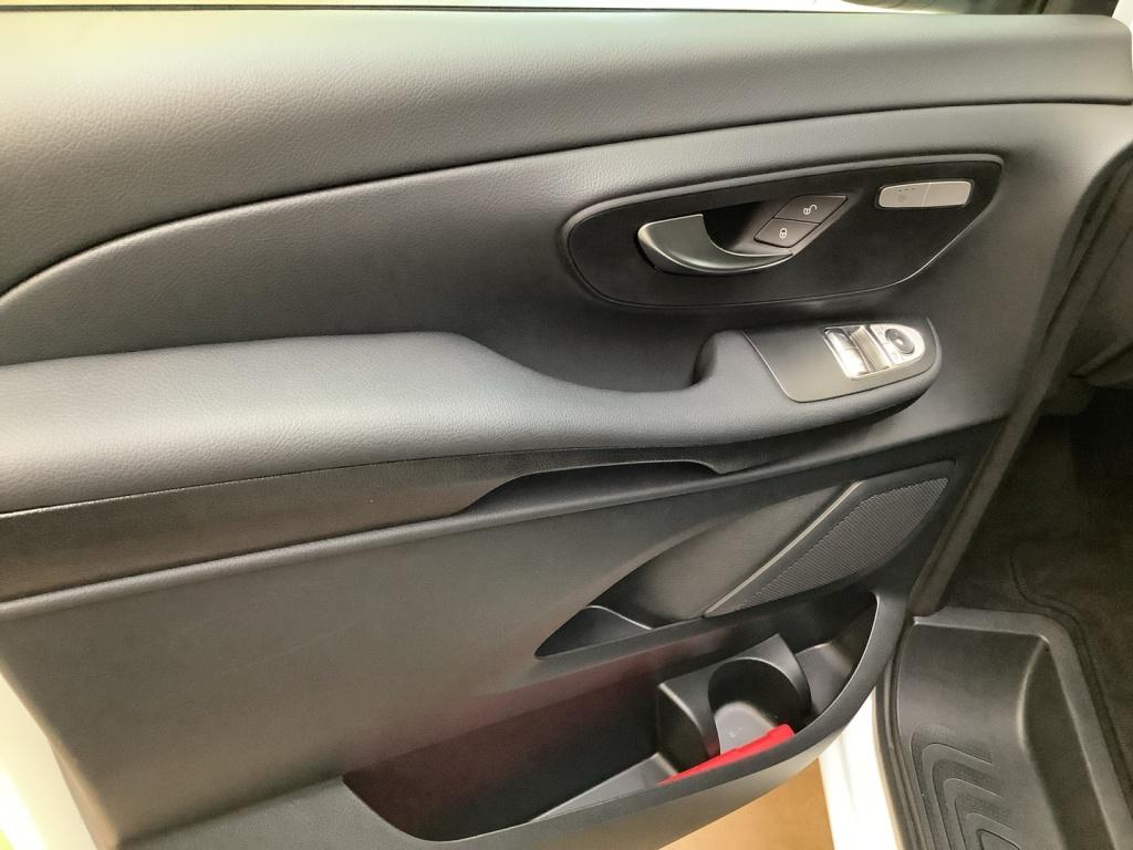 Mercedes-Benz V 250d Lang Distronic/Widescreen Cockpit Mercedes-Benz V 250d Lang Distronic/Widescreen Cockpit