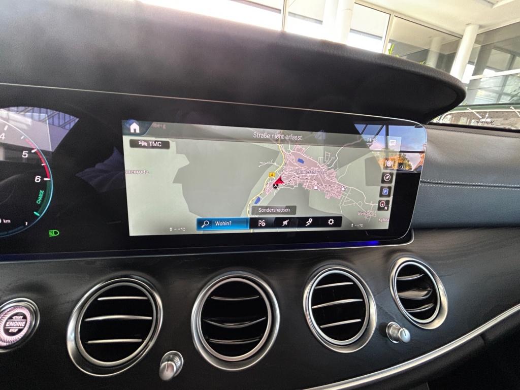 Mercedes-Benz E 300 de 4M T AMG/9G/LED/Kamera/Distronic/AHK/ Mercedes-Benz E 300 de 4M T AMG/9G/LED/Kamera/Distronic/AHK/