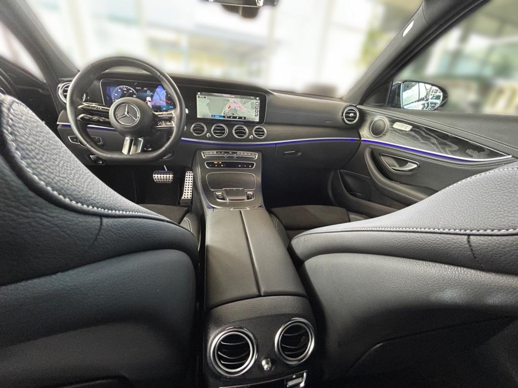 Mercedes-Benz E 300 de 4M T AMG/9G/LED/Kamera/Distronic/AHK/ Mercedes-Benz E 300 de 4M T AMG/9G/LED/Kamera/Distronic/AHK/