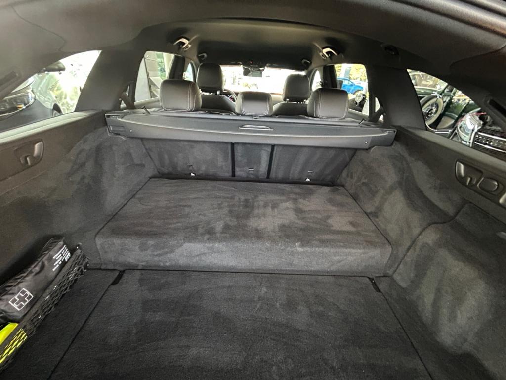 Mercedes-Benz E 300 de 4M T AMG/9G/LED/Kamera/Distronic/AHK/ Mercedes-Benz E 300 de 4M T AMG/9G/LED/Kamera/Distronic/AHK/