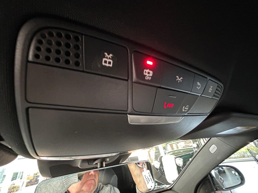 Mercedes-Benz E 300 de 4M T AMG/9G/LED/Kamera/Distronic/AHK/ Mercedes-Benz E 300 de 4M T AMG/9G/LED/Kamera/Distronic/AHK/