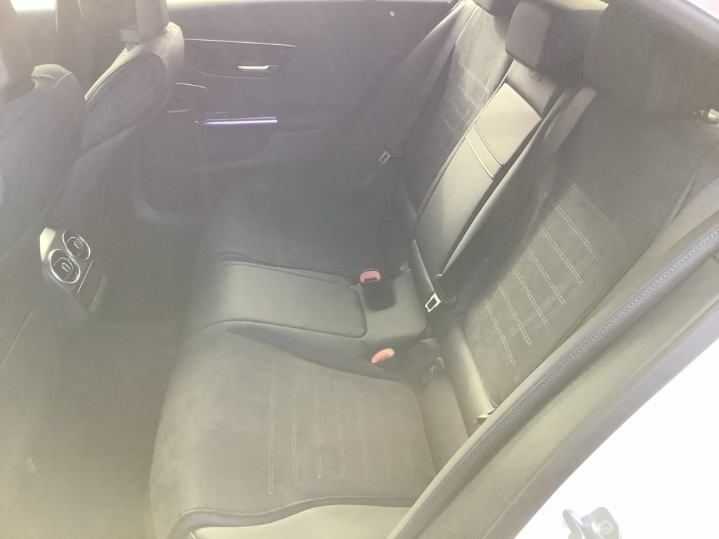 Mercedes-Benz C 180 ++AMG+NIGHT+9G-TRONIC+LED+MBUX+THERMATIC++ Mercedes-Benz C 180 ++AMG+NIGHT+9G-TRONIC+LED+MBUX+THERMATIC++