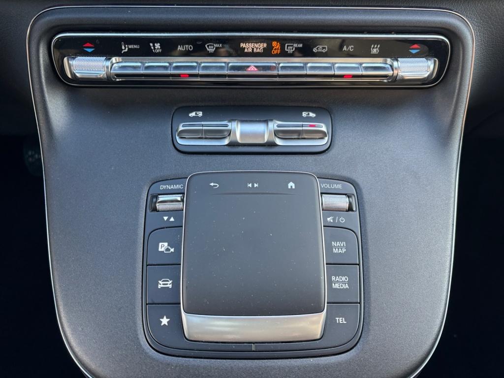 Mercedes-Benz EQV 300 AVANTGARDE AIRMATIC+LEDER Mercedes-Benz EQV 300 AVANTGARDE AIRMATIC+LEDER