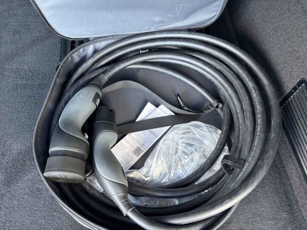 Mercedes-Benz EQV 300 AVANTGARDE AIRMATIC+LEDER Mercedes-Benz EQV 300 AVANTGARDE AIRMATIC+LEDER