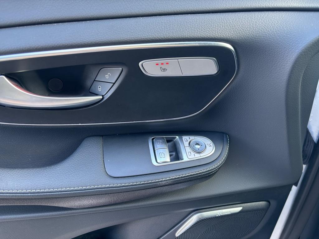 Mercedes-Benz EQV 300 AVANTGARDE AIRMATIC+LEDER Mercedes-Benz EQV 300 AVANTGARDE AIRMATIC+LEDER