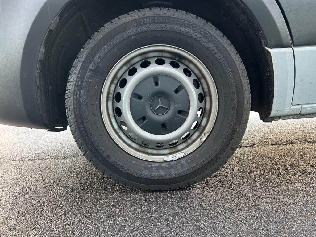 Mercedes-Benz Sprinter 214 CDI Doka Pritsche MBUX+AHK+Klima Mercedes-Benz Sprinter 214 CDI Doka Pritsche MBUX+AHK+Klima