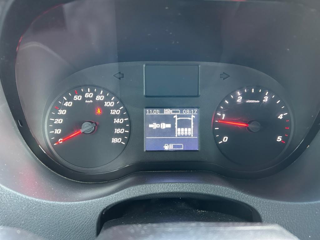 Mercedes-Benz Sprinter 214 CDI Doka Pritsche MBUX+AHK+Klima Mercedes-Benz Sprinter 214 CDI Doka Pritsche MBUX+AHK+Klima