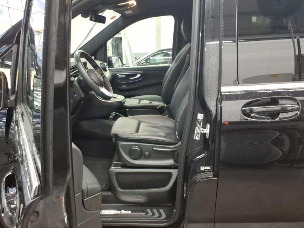 Mercedes-Benz V 300 d AVANTGARDE Lang STHZG+LED+AHK+NAVI+DISTR Mercedes-Benz V 300 d AVANTGARDE Lang STHZG+LED+AHK+NAVI+DISTR